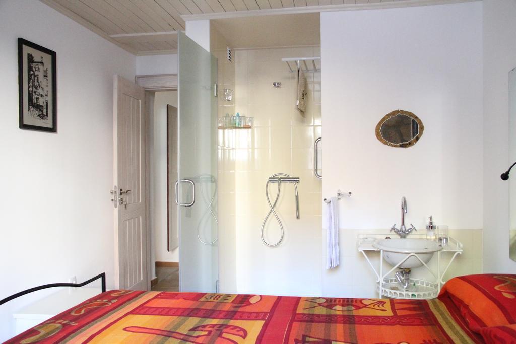 Hostal Casa Do Balcao Alcains Habitación foto