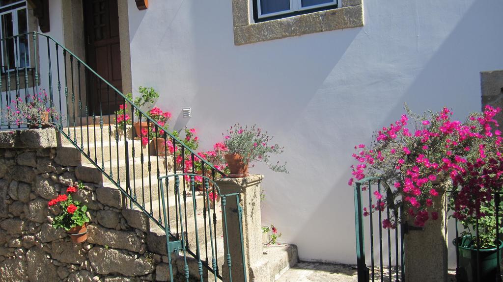 Hostal Casa Do Balcao Alcains Exterior foto